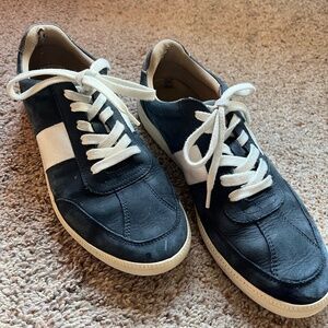 Mens' Vince Camuto Blue Suede Athleisure shoes Sz 9